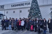 High school students joined a tour to cashmere factories